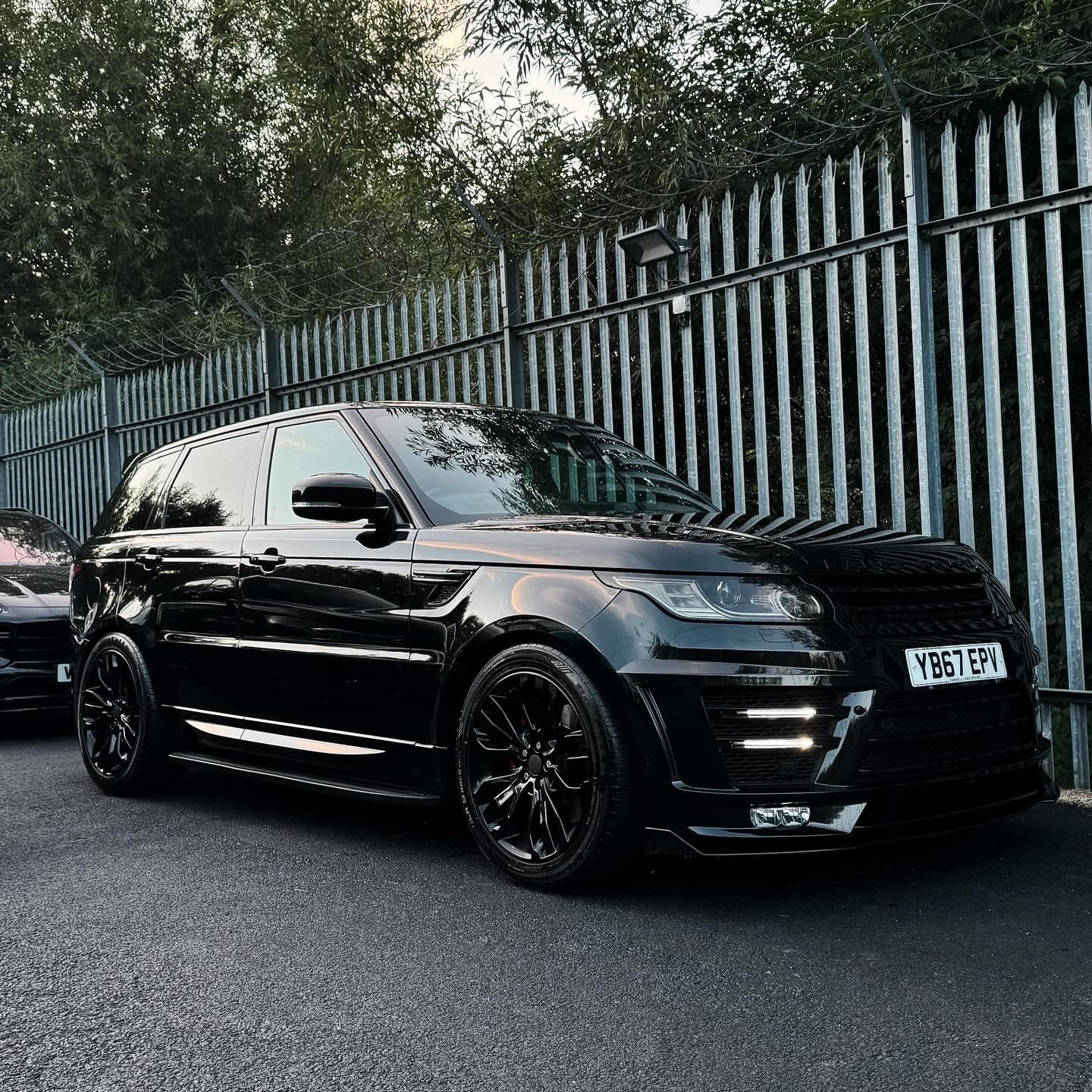 Range Rover Sport Front